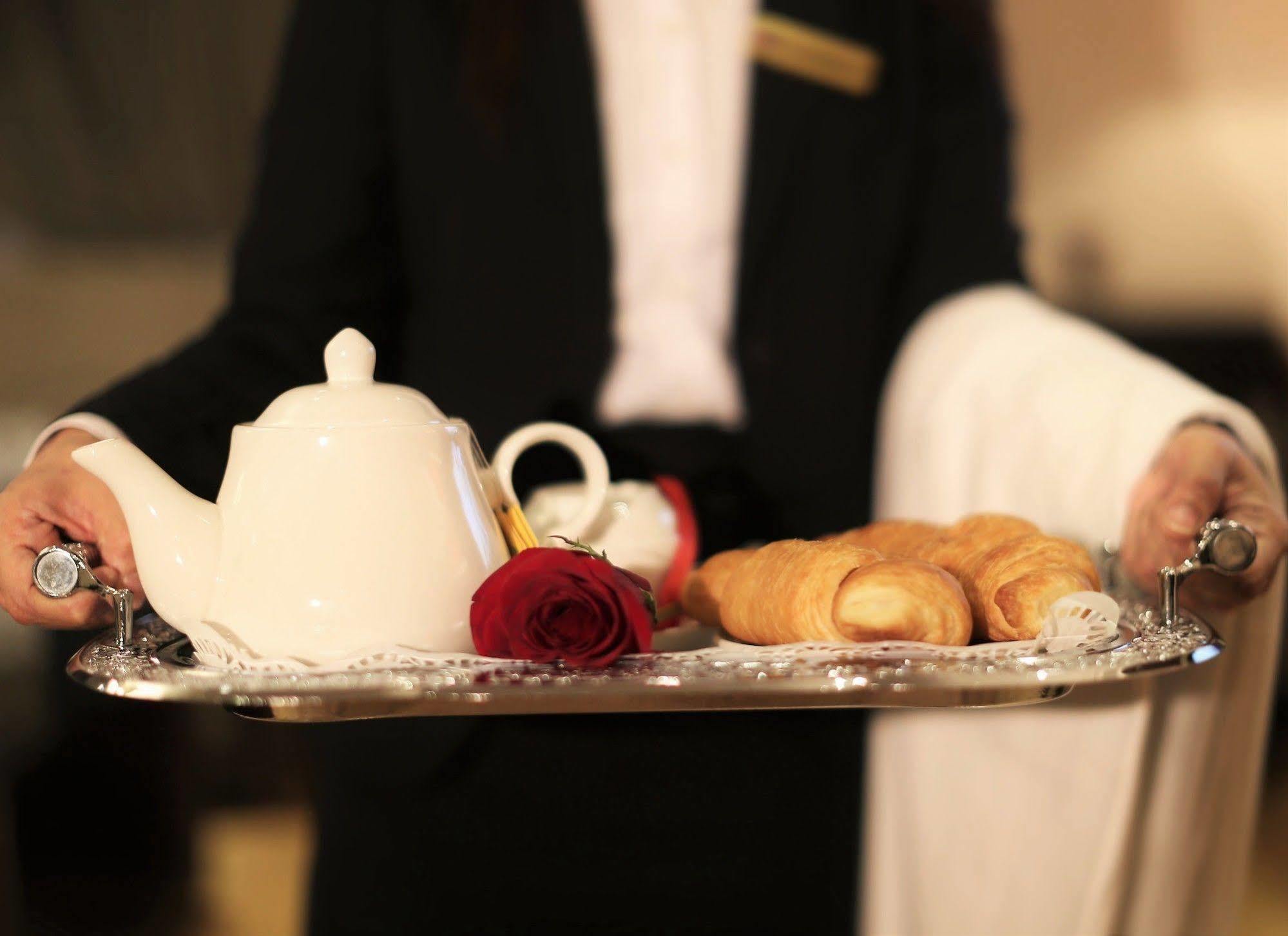 Aparthotel Boudl Kuwait Al Fahahil Kuwait City Esterno foto