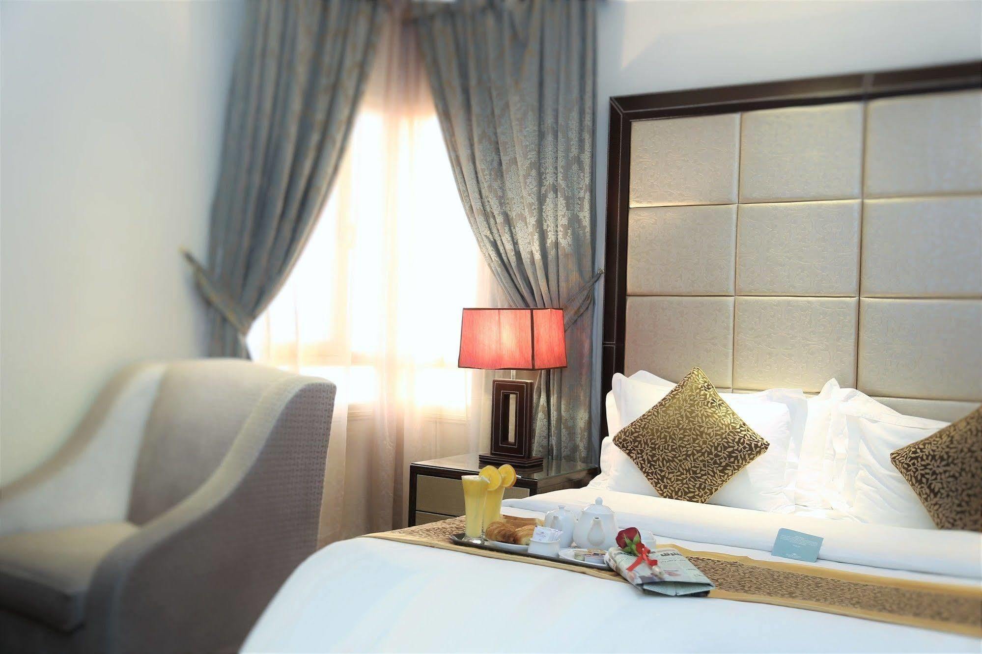 Aparthotel Boudl Kuwait Al Fahahil Kuwait City Esterno foto
