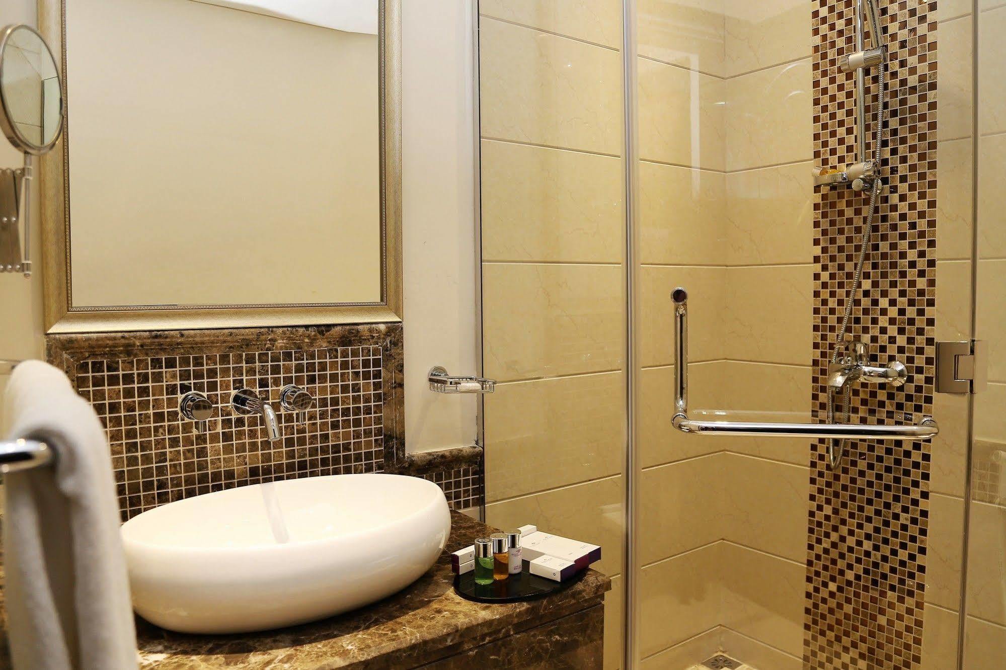 Aparthotel Boudl Kuwait Al Fahahil Kuwait City Esterno foto