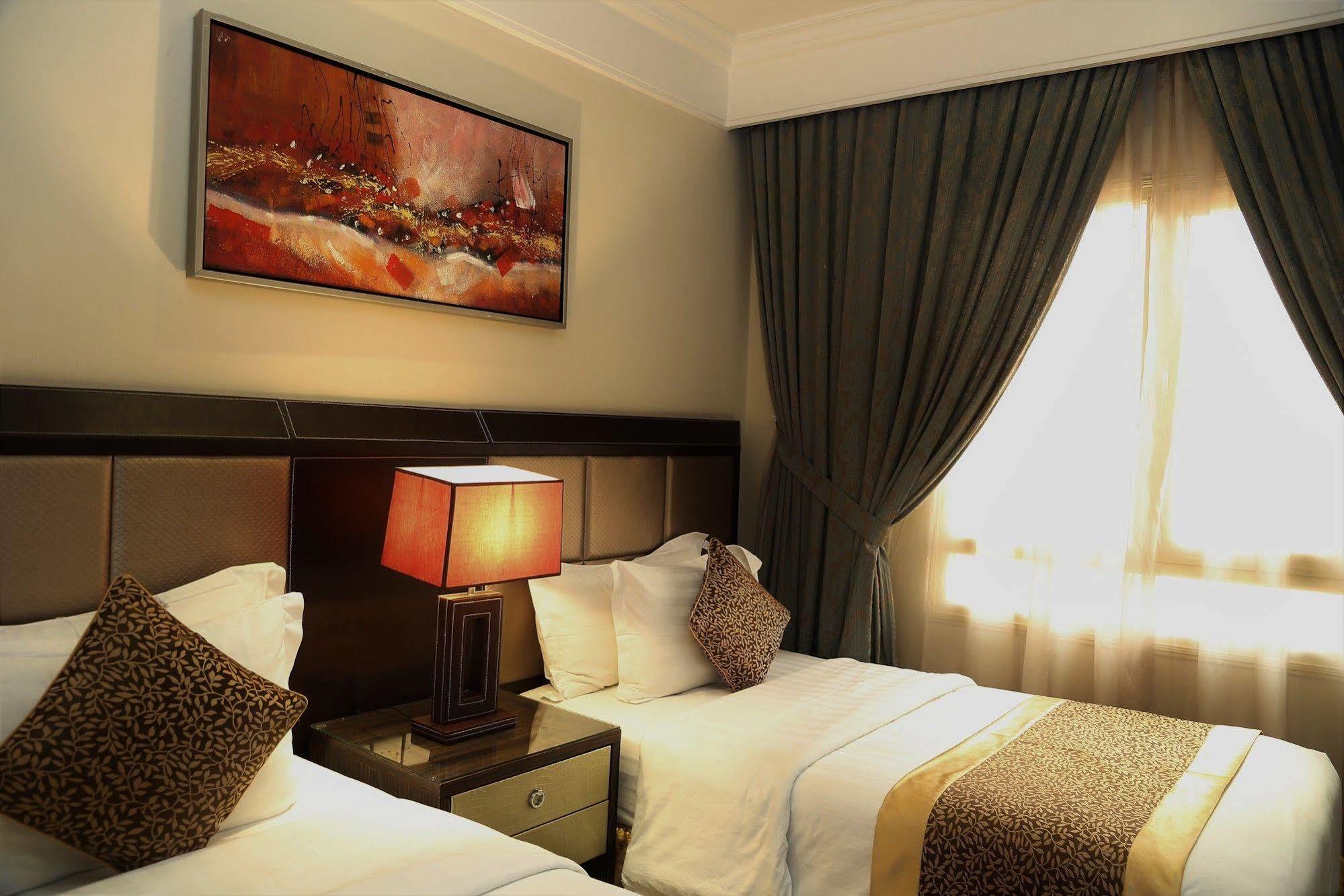 Aparthotel Boudl Kuwait Al Fahahil Kuwait City Esterno foto