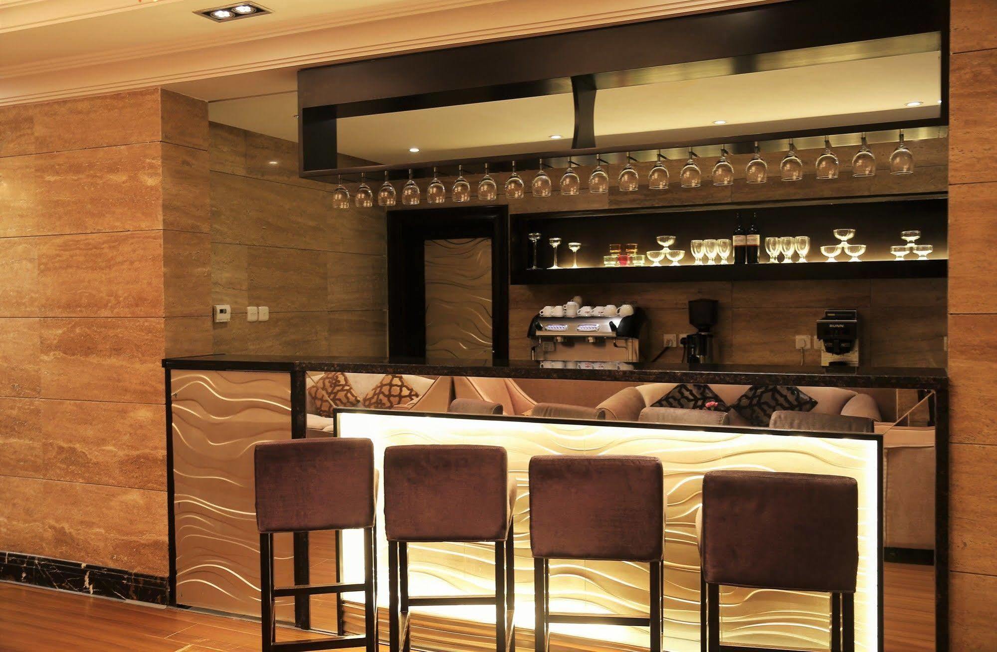 Aparthotel Boudl Kuwait Al Fahahil Kuwait City Esterno foto