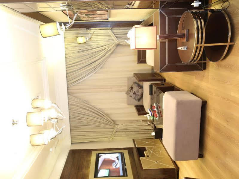 Aparthotel Boudl Kuwait Al Fahahil Kuwait City Esterno foto