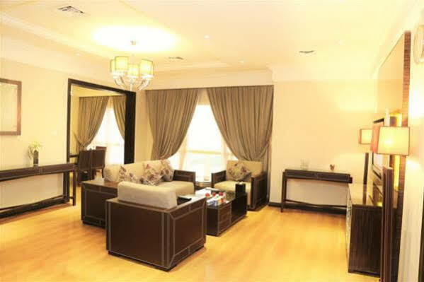 Aparthotel Boudl Kuwait Al Fahahil Kuwait City Esterno foto